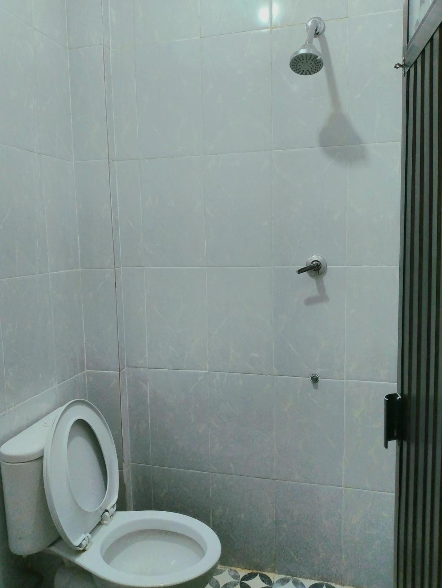 Grha Raf Homestay Makale Ngoại thất bức ảnh